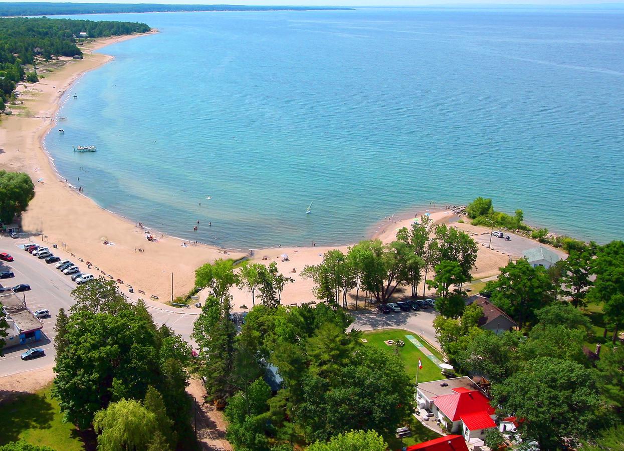 香树脂海滩度假村汽车旅馆 Balm Beach 外观 照片
